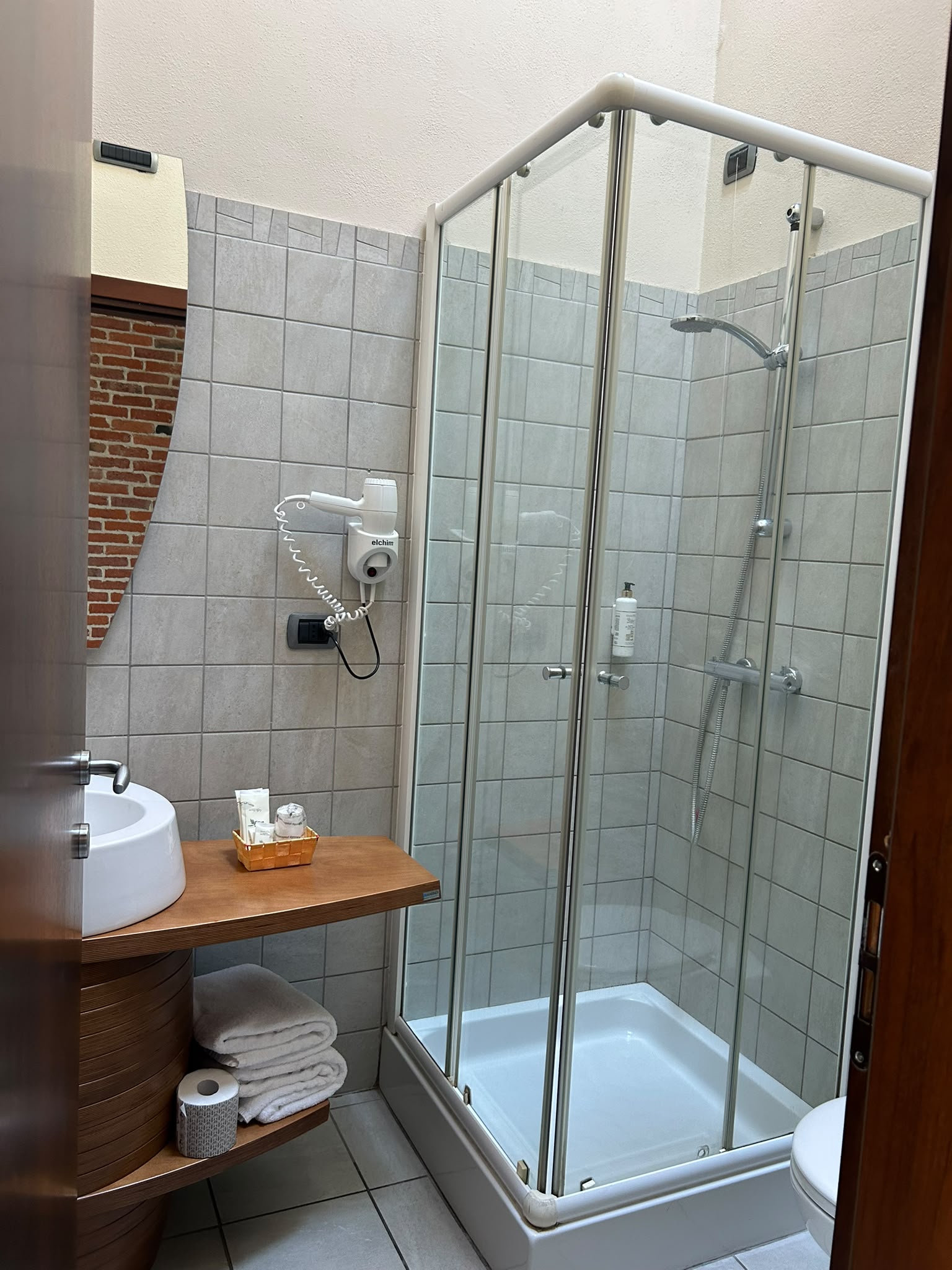 Camera Singola — bagno privato